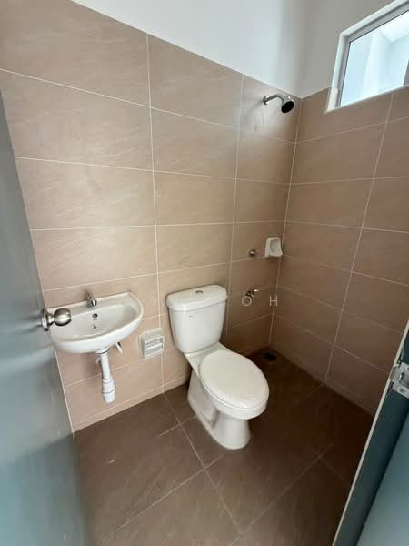 2-storey Terraced House for Sale in Bandar Dato Onn (Tebrau) - Max Loh - Bathroom - PropertyGuru.com.my