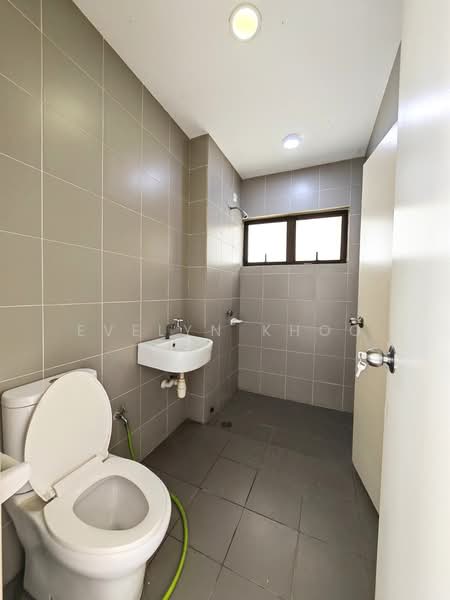 2-storey Terraced House for Sale in M Residence 2 (Rawang) - Evelyn Khoo - Bathroom - PropertyGuru.com.my