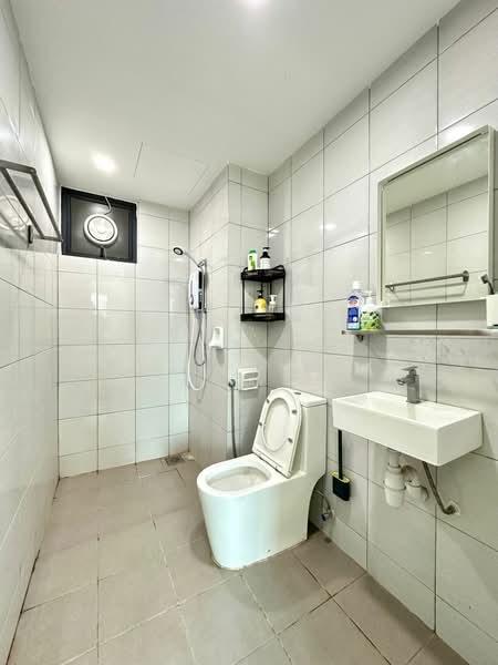 Pangsapuri untuk Dijual di Iconic Vue - ST Lim - Bathroom - PropertyGuru.com.my