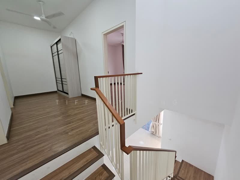 Rumah Teres 2 Tingkat untuk Disewa di Kota Emerald (Rawang) - Tiffany Yang - Upstair Living Hall - PropertyGuru.com.my