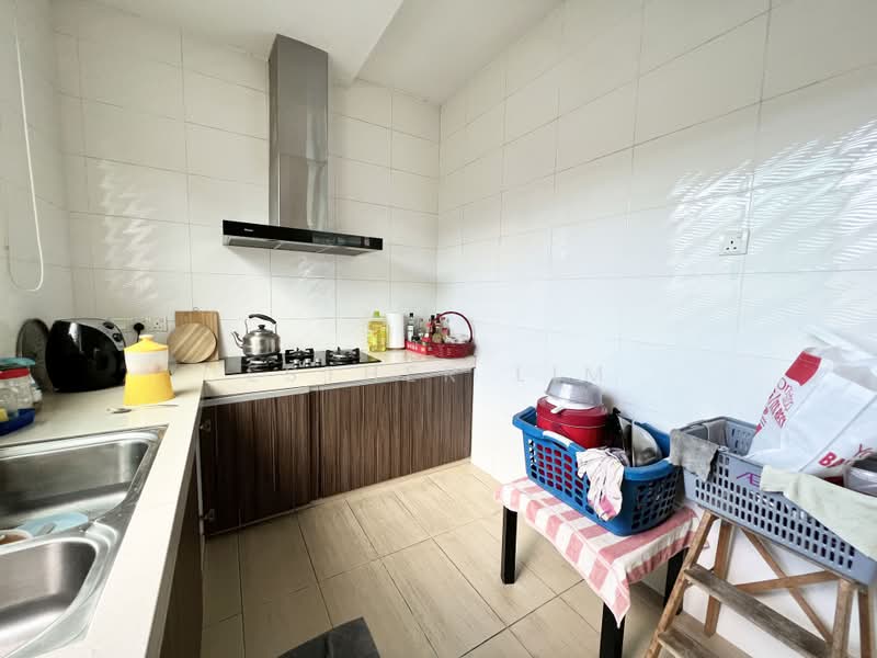 3-storey Terraced House for Sale in Seksyen 11 (Kota Damansara) - Esther Lim - Kitchen - PropertyGuru.com.my
