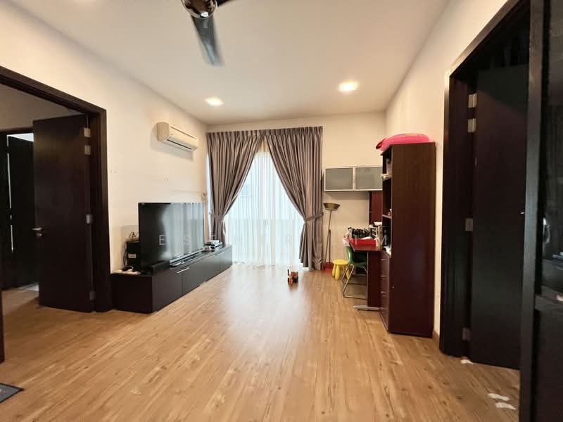 3-storey Terraced House for Sale in Seksyen 11 (Kota Damansara) - Esther Lim - Living Room - PropertyGuru.com.my