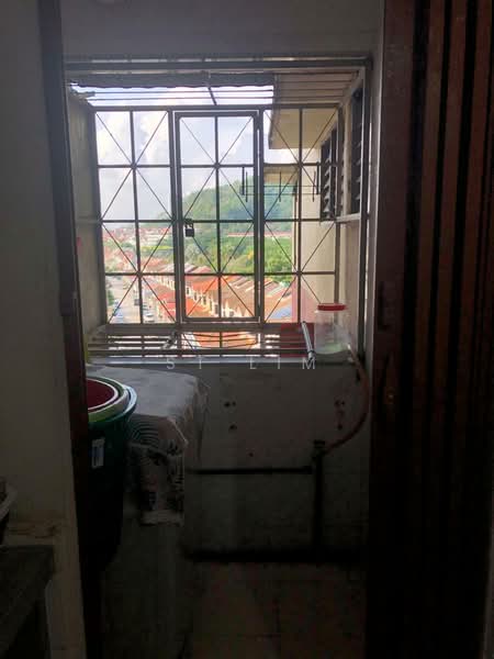 Pangsapuri untuk Dijual di Taman Pekaka Block 33 - ST Lim - View - PropertyGuru.com.my