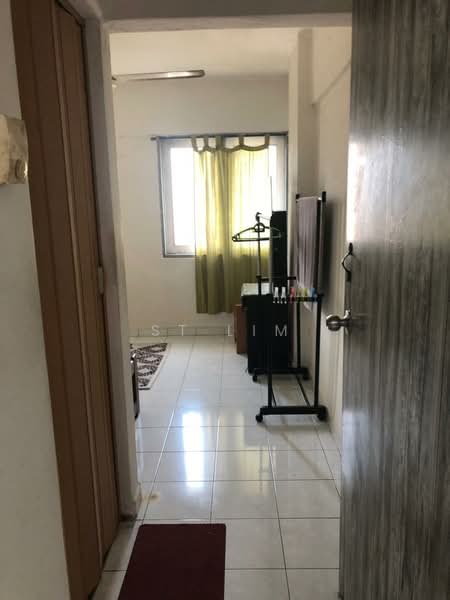 Pangsapuri untuk Dijual di Taman Pekaka Block 33 - ST Lim - Interior - PropertyGuru.com.my