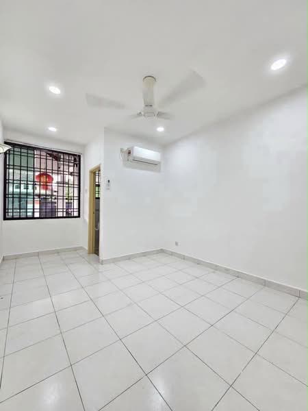1.5-storey Terraced House for Sale in Taman Impian Emas (Skudai) - Jaz Lee - PropertyGuru.com.my