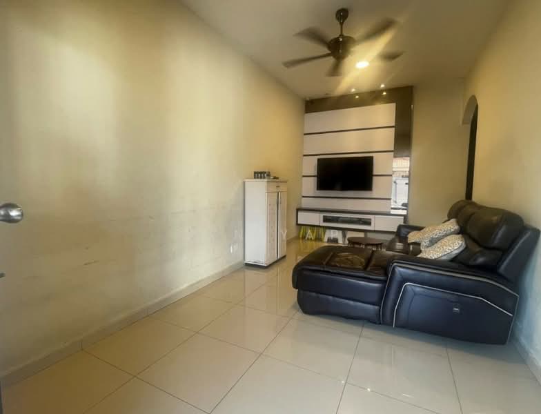 Rumah Teres 1 Tingkat untuk Disewa di Kuantan (Pahang) - Jyn Yap - Living Room - PropertyGuru.com.my
