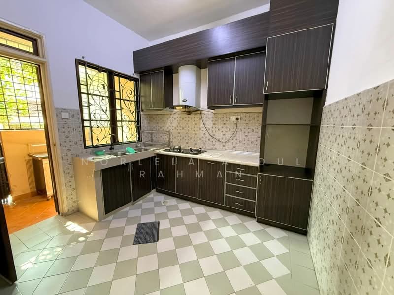 Semi-Detached House for Rent in Nilai (Negeri Sembilan) - Norlela Abdul Rahman - Kitchen - PropertyGuru.com.my