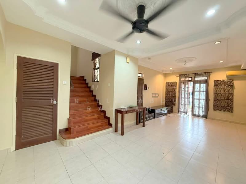 Semi-Detached House for Rent in Nilai (Negeri Sembilan) - Norlela Abdul Rahman - Living Room - PropertyGuru.com.my