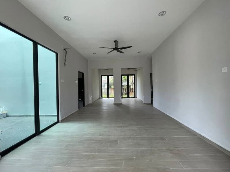Rumah Banglo untuk Disewa di Kuantan (Pahang) - Jyn Yap - Living Room - PropertyGuru.com.my