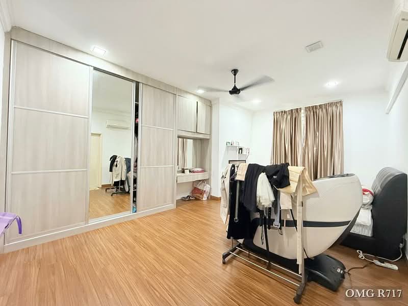 3-storey Terraced House for Sale in Shah Alam (Selangor) - Ryan . - Bedroom - PropertyGuru.com.my