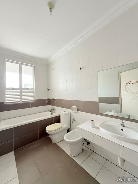 3-storey Terraced House for Sale in Shah Alam (Selangor) - Ryan . - Bathroom - PropertyGuru.com.my