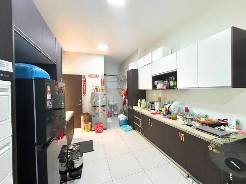Cluster House for Sale in Taman Sutera Utama (Skudai) - Max Loh - Kitchen - PropertyGuru.com.my