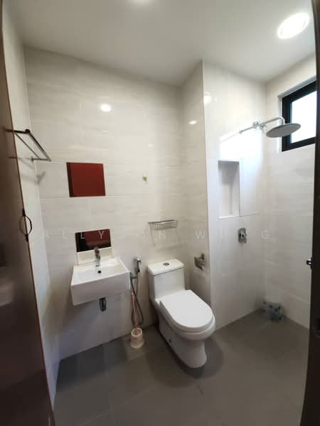 Rumah Teres 2 Tingkat untuk Disewa di Cyberjaya (Selangor) - Allyson Wong - Bathroom - PropertyGuru.com.my