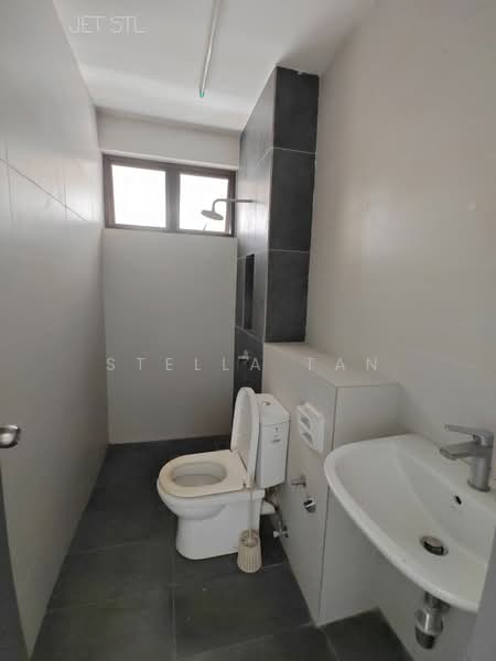 3-storey Terraced House for Sale in Setia Utama (Setia Alam) - Stella Tan - Bathroom - PropertyGuru.com.my