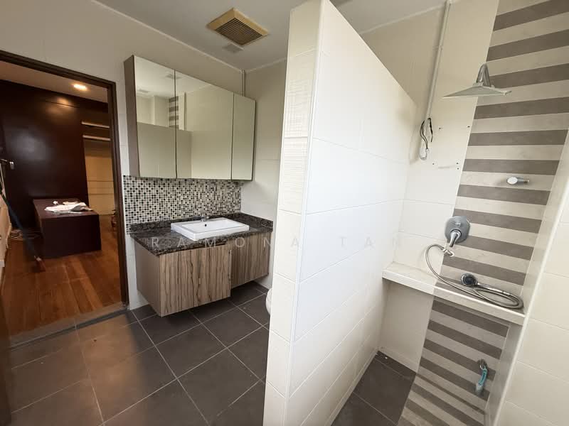 Semi-Detached House for Sale in Taman Bukit Serindit (Melaka City) - Ramona Tan - Bathroom - PropertyGuru.com.my