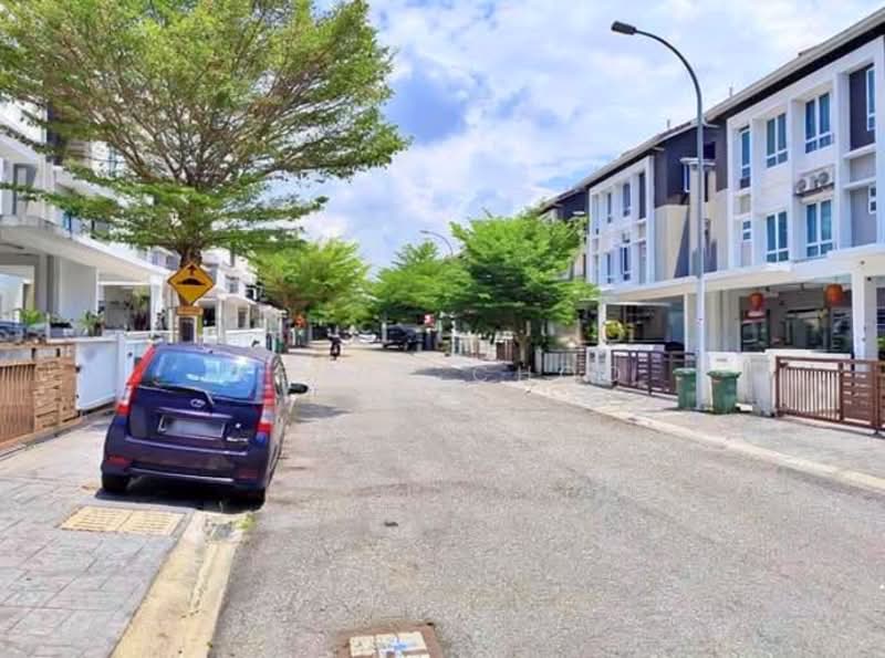 3-storey Terraced House for Sale in Bandar Rinching (Semenyih) - Kenny Choo - PropertyGuru.com.my