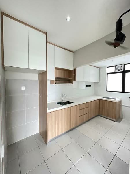 Pangsapuri untuk Disewa di Residensi Max - Vincent Lai - Kitchen - PropertyGuru.com.my
