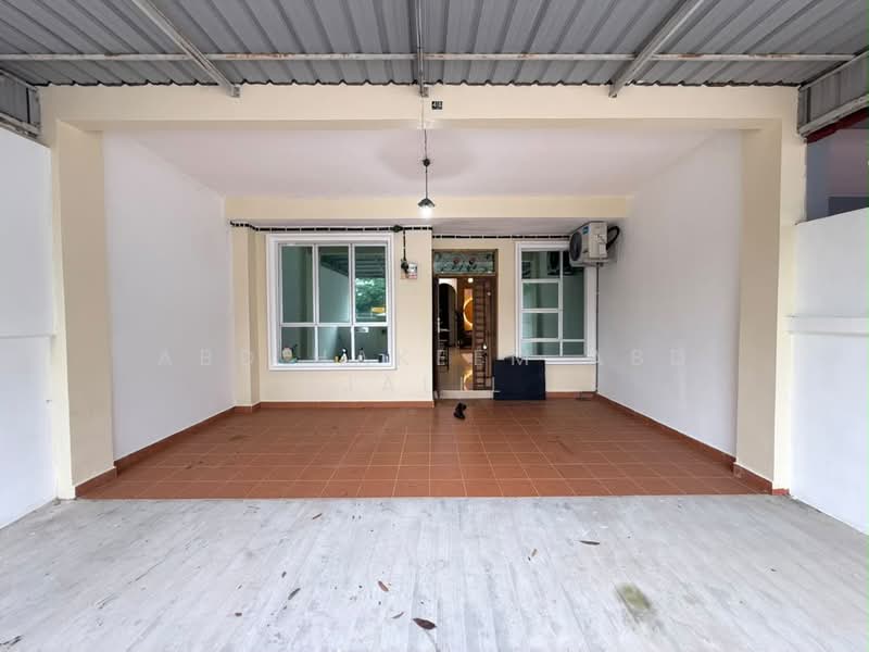 1-storey Terraced House for Sale in Taman Bestari Indah (Ulu Tiram) - Abd Hakeem Abd Jalil - PropertyGuru.com.my