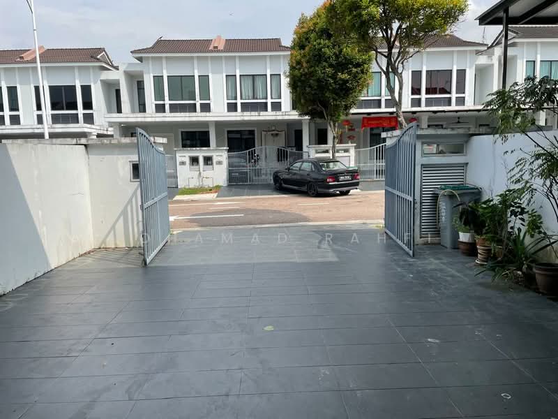 2-storey Terraced House for Sale in Johor Bahru (Johor) - Mohamad Rahfi - Exterior - PropertyGuru.com.my