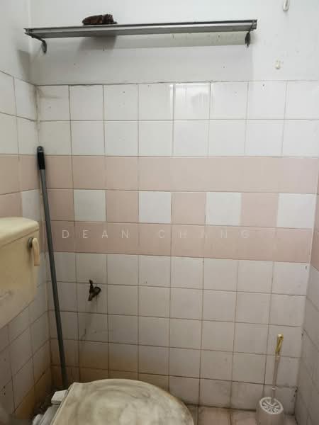 Apartment for Rent at Sri Anggerik 1 - Dean Chang - Bathroom - PropertyGuru.com.my
