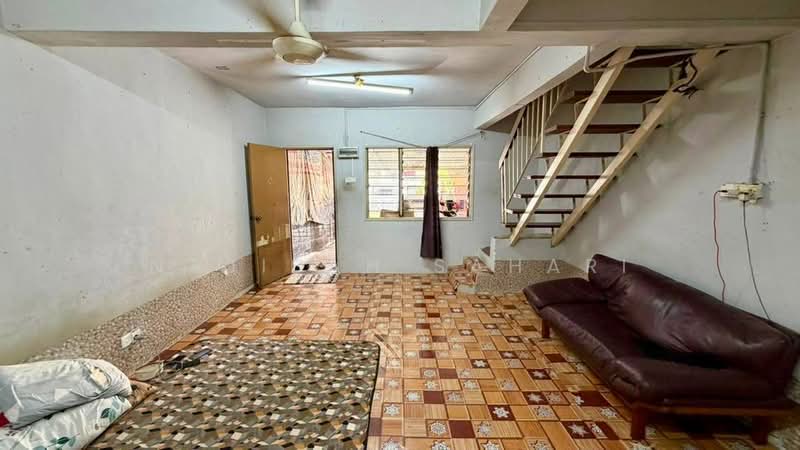 Rumah Teres 2 Tingkat untuk Dijual di Taman Tasik Semenyih (Semenyih) - Najibah Sahari - PropertyGuru.com.my