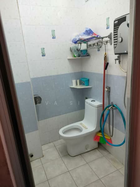 Rumah Teres 2 Tingkat untuk Dijual di Taman Nusa Perintis (Iskandar Puteri (Nusajaya)) - Eva Siow - Bathroom - PropertyGuru.com.my