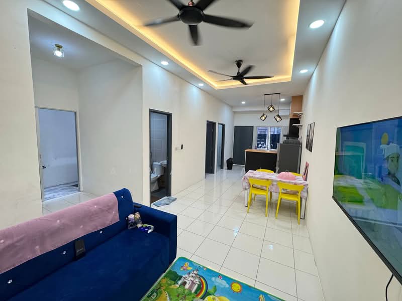 Townhouse for Rent in Dengkil (Selangor) - Ahmad Faiz - Living Room - PropertyGuru.com.my