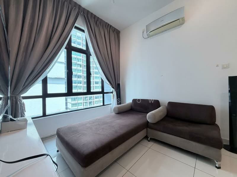 Servis Apartment untuk Dijual di D'Summit Residences - Eva Siow - Living Room - PropertyGuru.com.my