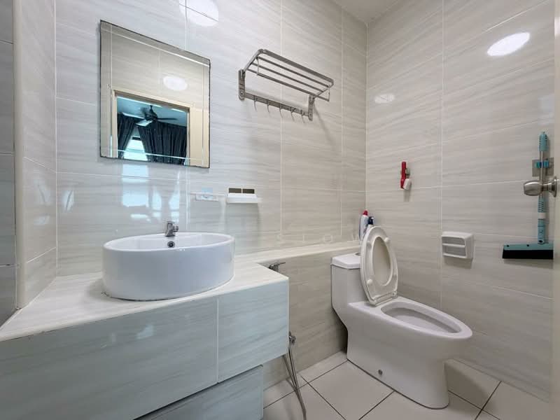 Servis Apartment untuk Dijual di D'Summit Residences - Eva Siow - Bathroom - PropertyGuru.com.my