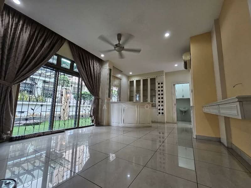 Rumah Kluster untuk Dijual di Taman Sutera Utama (Skudai) - Eva Siow - Living Room - PropertyGuru.com.my