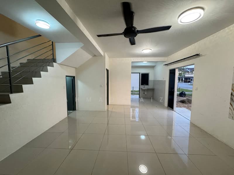 1-storey Terraced House for Rent in Dengkil (Selangor) - Ahmad Faiz - Living Room - PropertyGuru.com.my
