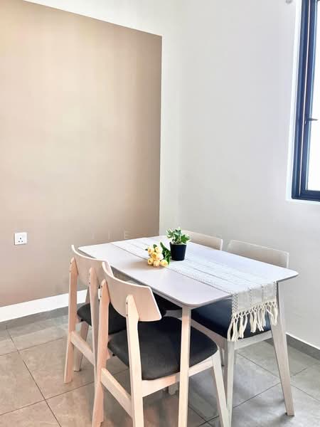 Kediaman Servis untuk Disewa di Savana @ Utropolis - Jie Ying - Dining Room - PropertyGuru.com.my