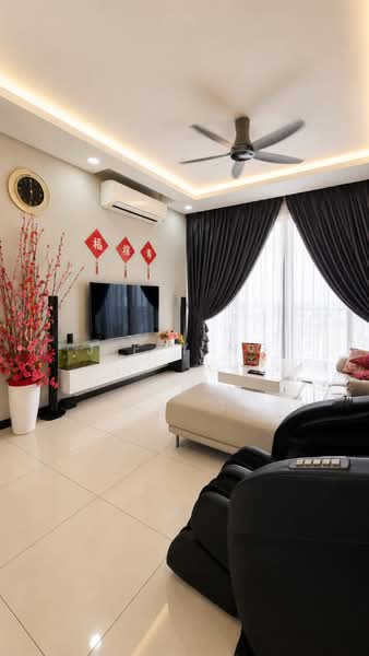 Servis Apartment untuk Dijual di Luminari - Jie Ying - Living Room - PropertyGuru.com.my