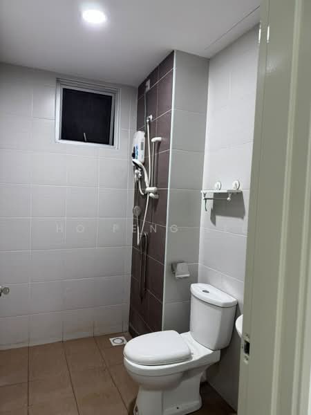 Pangsapuri untuk Disewa di Residensi Pandanmas 2 - Ho Peng Lee - Bathroom - PropertyGuru.com.my
