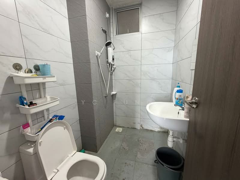 Service Residence for Sale at SKS Habitat - YC Fung - Bathroom - PropertyGuru.com.my