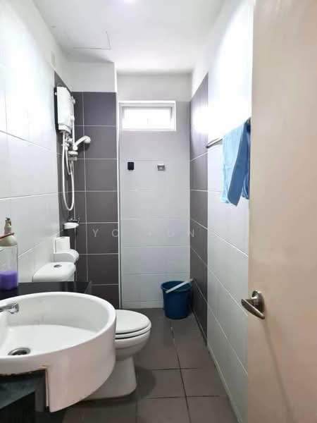 Apartment for Sale at Idaman Residence - YC Fung - Bathroom - PropertyGuru.com.my