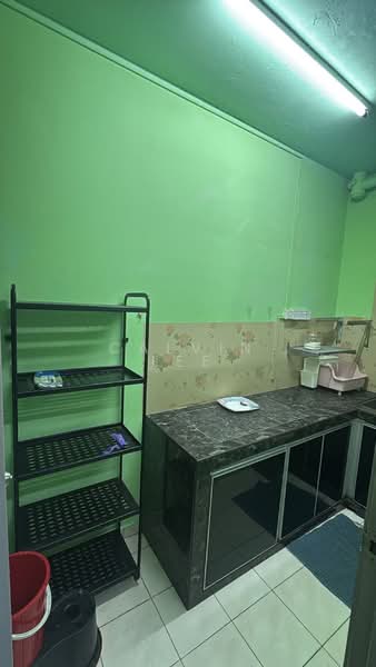 Rumah Teres untuk Disewa di Taman Molek (Johor Bahru) - Calvin Lee - Kitchen - PropertyGuru.com.my