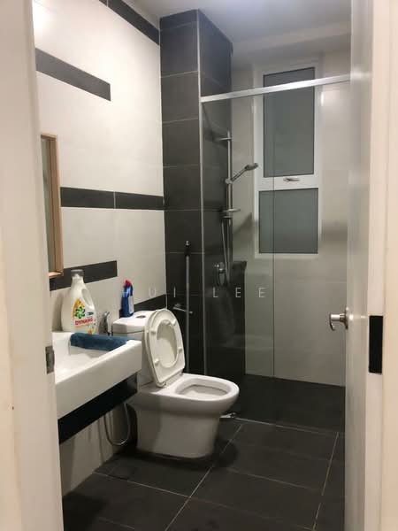 Kondominium untuk Disewa di D'Suites Akasia Horizon @ Horizon Hills - Hui Lee - Bathroom - PropertyGuru.com.my
