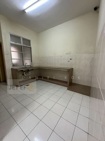 Rumah Teres 2-Tingkat untuk Dijual di Bandar Bukit Tinggi 2 (Klang) - Daniel Kok - Kitchen - PropertyGuru.com.my