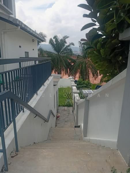 Rumah Berkembar untuk Dijual di Senawang (Negeri Sembilan) - Azrul Othman - Exterior - PropertyGuru.com.my
