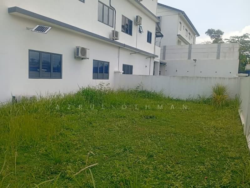 Rumah Berkembar untuk Dijual di Senawang (Negeri Sembilan) - Azrul Othman - Exterior - PropertyGuru.com.my