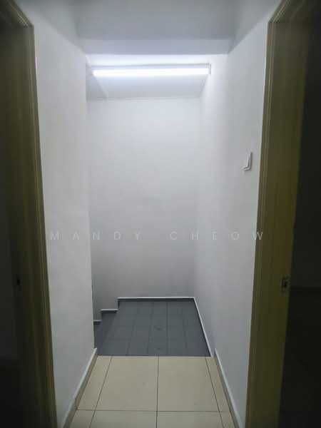 Terraced House for Sale in Bandar Country Homes (Rawang) - Mandy Cheow - Corridor - PropertyGuru.com.my