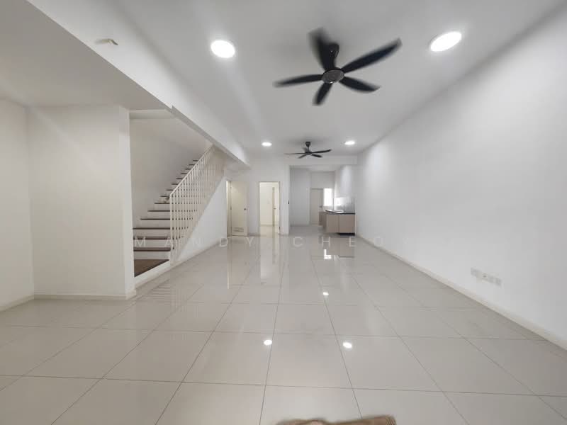 Rumah Teres 2 Tingkat untuk Disewa di Kota Emerald (Rawang) - Mandy Cheow - Living Room - PropertyGuru.com.my