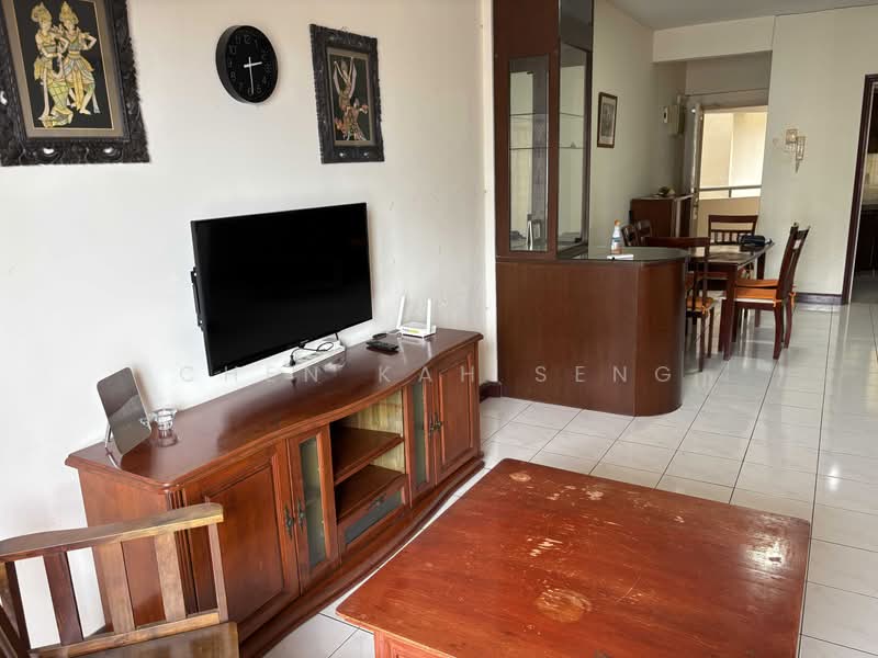 Kondominium untuk Disewa di Pantai Panorama Condominiums - Chen Kah Seng - Living Room - PropertyGuru.com.my
