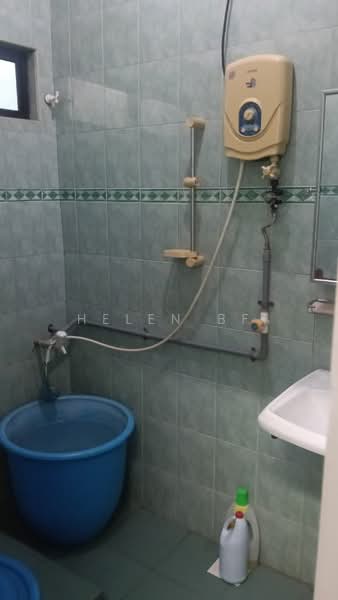 Rumah Teres 2 Tingkat untuk Dijual di Batu Berendam (Melaka) - Helen BF - Bathroom - PropertyGuru.com.my