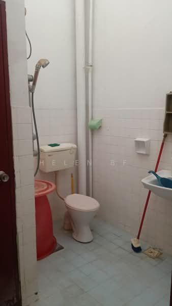 Rumah Teres 2 Tingkat untuk Dijual di Batu Berendam (Melaka) - Helen BF - Bathroom - PropertyGuru.com.my