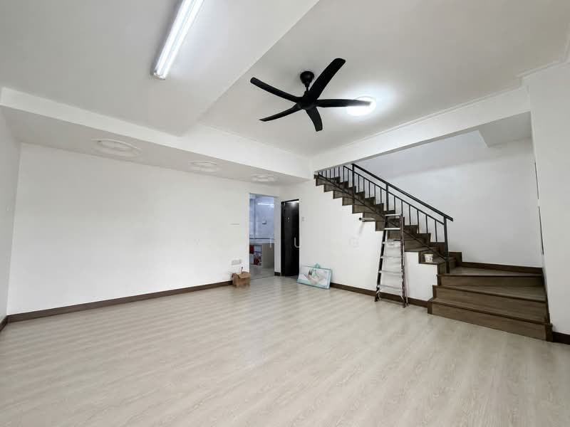 2-storey Terraced House for Sale in Bandar Seri Alam (Masai) - YC Fung - Living Room - PropertyGuru.com.my