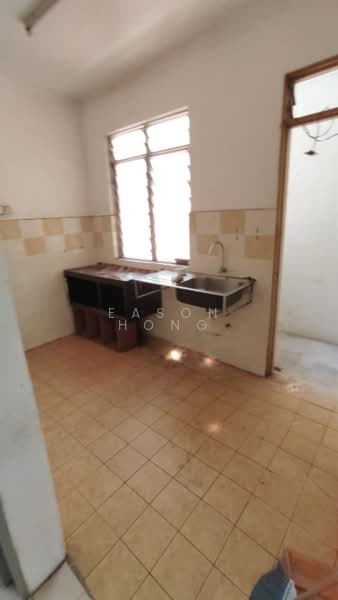 Apartment for Rent at Mentari Court - Eason Hong - Kitchen - PropertyGuru.com.my