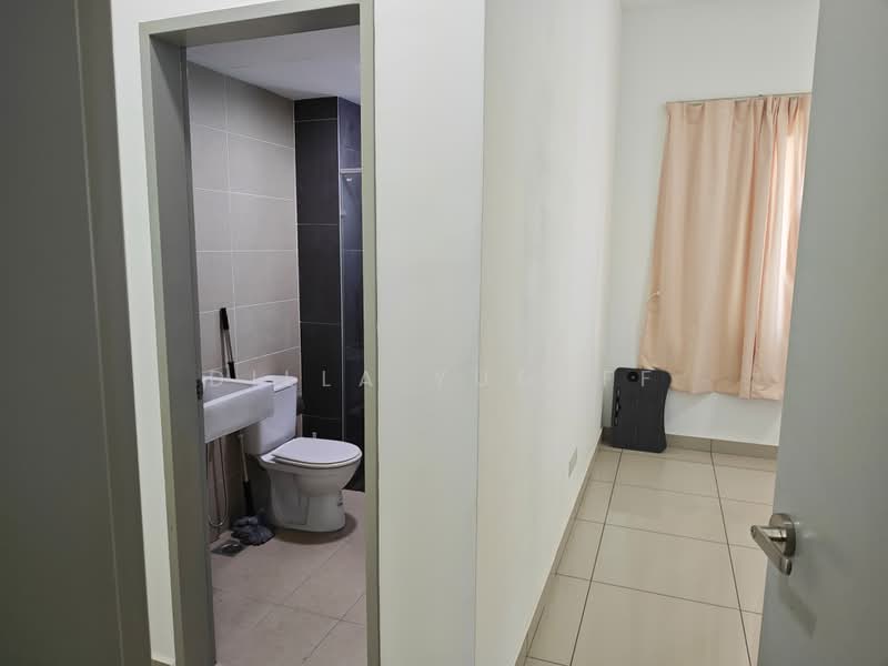 Service Residence for Sale at Almyra Residences - DILLA YUSOFF - Bathroom - PropertyGuru.com.my