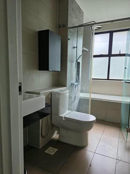 Kondominium untuk Disewa di Isle of Kamares - Jared Wong - Bathroom - PropertyGuru.com.my